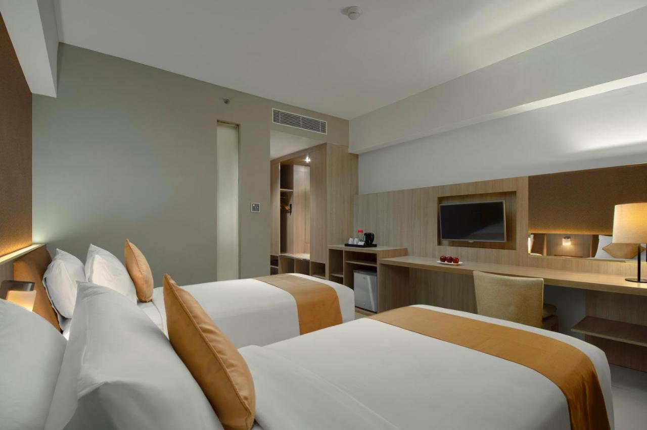 Grand Tan Banjarmasin Hotel & Convention Center Exterior photo