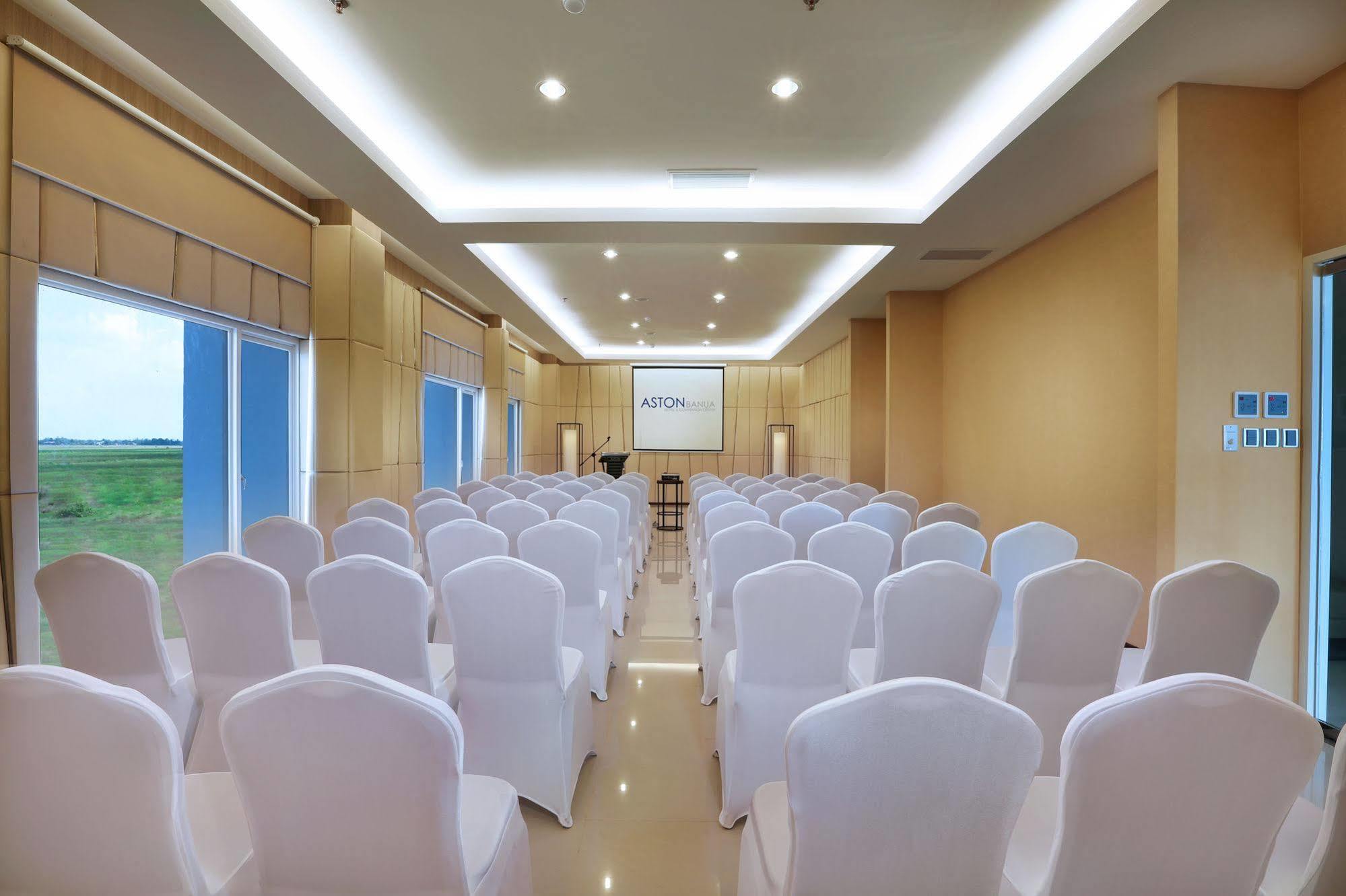 Grand Tan Banjarmasin Hotel & Convention Center Exterior photo